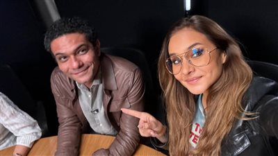 بعد ظهور صور جديدة لأبطاله.. هل يوجد جزء جديد من «بـ100 وش»؟