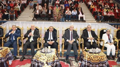 تحت شعار «شعب واحد.. وطن واحد».. رئيس جامعة المنوفية يشهد ملتقى الشعوب
