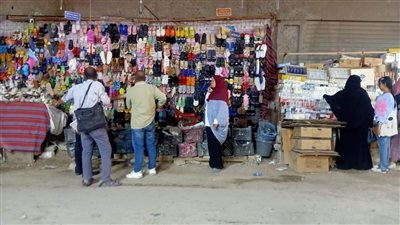 شن حملات مكثفة لرفع الإشغالات عن حرم الطريق بمراكز المنيا