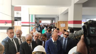 وزير التعليم ومحافظ القاهرة يفتتحان المعرض السنوى لطلاب التعليم الفنى بالقاهرة 