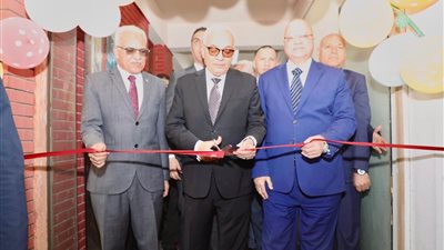 صنع بمدارس مصر.. حجازي يوجه بتسويق منتجات طلاب التعليم الفنى