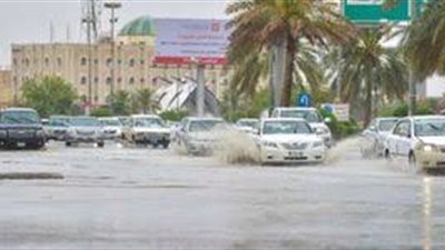 بالفيديو.. سيول ضخمة تضرب السعودية 