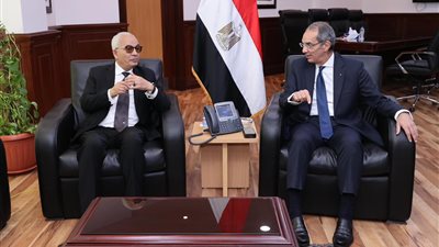 مراجعة وتطوير مناهج تكنولوجيا المعلومات والاتصالات ICT المطبقة بداية من الصف الرابع الإبتدائى