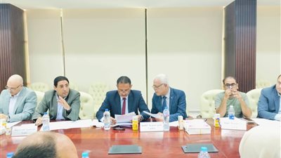 تعليم الجيزة تناقش توفير مركز للموهوبين ومقر للإدارة التعليمية 