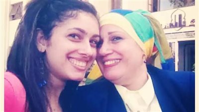 تفاصيل عزاء والدة الفنانة ريم أحمد