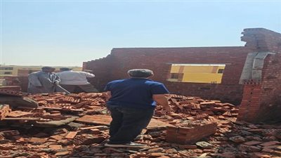 إزالة مخالفات بناء وإشغالات في حملات بمدينتي بدر والعاشر من رمضانر