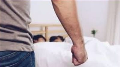 إصابة شاب قفز من شقة عقب ضبطه أثناء ممارسة الرذيلة بالوراق 