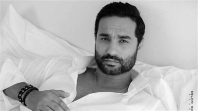 كريم فهمي: طلاق والدي والدتي لم يؤثر عليا سلبيا 