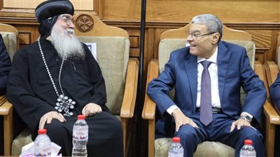 محافظ المنيا يقدم التهنئة للأخوة الأقباط بعيد القيامة المجيد