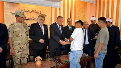 قيادات سوهاج يشاركون أطفال «بيت الرحمة» فرحتهم بعيد القيامة|صور 