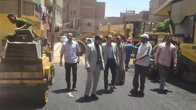 رفع كفاءة الطرق بالوحدات المحلية ضمن الخطة الاستثمارية للعام الحالى بالمنيا 