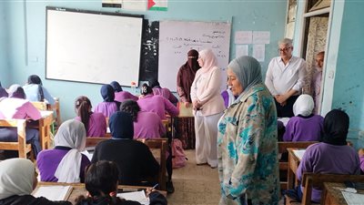 وكيل تعليم القاهرة تتابع سير أعمال امتحانات نهاية العام بإدارة المقطم التعليمية