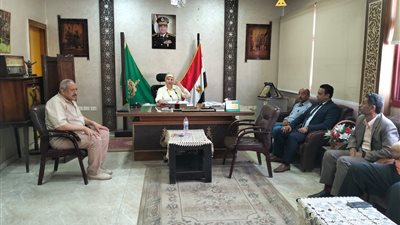 مدير تعليم القليوبية تجتمع مع مسؤولى أمن الإدارات التعليمية بالمحافظة