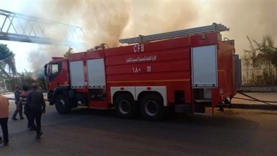 بالصور.. نشوب حريق هائل بكورنيش التبين وفصل محبس الغاز العمومي