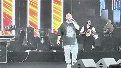 محمود العسيلي يشعل حفل فاميلي بارك (صور)