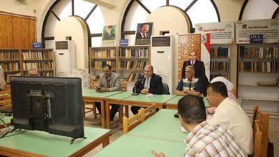 وكيل تعليم بنى سويف يطمأن على انتظام امتحانات التيرم الثاني لصفوف النقل