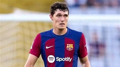 تقارير: برشلونة يستغل احتياج نيوكاسل لمدافعه بعقد صفقة تبادلية وأرسنال يترقب