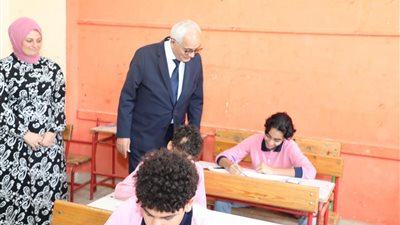 وزير التعليم يتابع امتحانات صفوف النقل للمرحلتين الابتدائية والإعدادية 