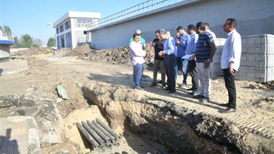 ضمن مبادرة حياة كريمة.. محافظ الغربية يتفقد 10 مشاريع ورصف 3 طرق بزفتى 