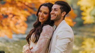 خطوبة مينا مسعود والممثلة الهندية إميلي شاه.. شاهد الصور