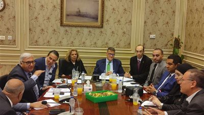 مشيرة خطاب تشيد بجهود مجلسي النواب والشيوخ لدعم عمل القومي لحقوق الإنسان