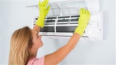 بالفيديو.. كيف تنظف مكيف الهواء بنفسك وبخطوات بسيطة؟