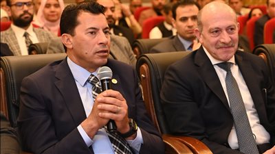 وزير الشباب يشهد فعاليات الدورة التدريبية في مجال مكافحة الفساد