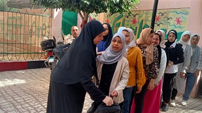 غرفة عمليات الدقهلية تتابع امتحان اللغة العربية للشهادة الإعدادية بنظام البوكليت