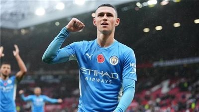 فيل فودين يتوج بجائزة أفضل لاعب في الدوري الإنجليزي