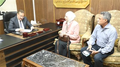 محافظ المنوفية يبحث شكاوى المواطنين ويتخذ إجراءات عاجلة.. اعرف التفاصيل