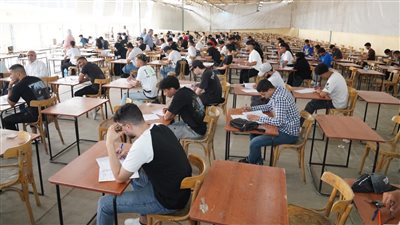 نائب رئيس جامعة جنوب الوادي: تهيئة المناخ الملائم للطلاب داخل اللجان الامتحانية 