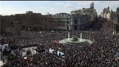 احتجاجات واسعة بشوارع مدريد الإسبانية بسبب قوائم الانتظار الطبية