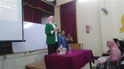 قوافل تعليمية ومراجعات نهائية لطلاب الثانوية العامة بالمنيا ضمن «حياة كريمة»