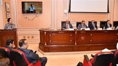 استحداث زر للاستغاثة العاجلة على جميع تطبيقات النقل الذكية.. ونائبة تطلب بإغلاق تطبيق أوبر