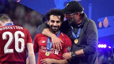 محمد صلاح مودعًا كلوب: كان من الرائع مشاركة كل الجوائز معك