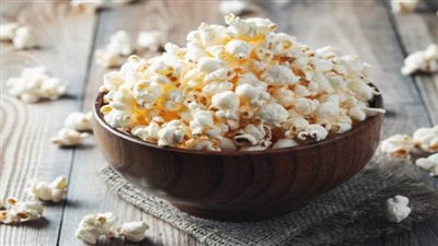 بالفيديو.. طريقة عمل الفشار بالماء صحي وموفر 