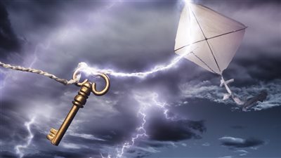 قصة بنجامين فرانكلين.. أكثر العلماء مساهمة في اكتشاف الكهرباء