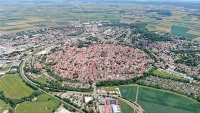 أين توجد مدينة الألماس؟ أغني مدن العالم