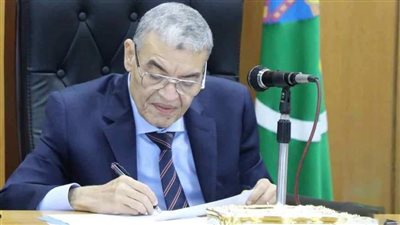 محافظ المنيا يصدر حركة تنقلات لعدد من رؤساء المدن لرفع كفاءة وتحسين أداء الجهاز التنفيذي