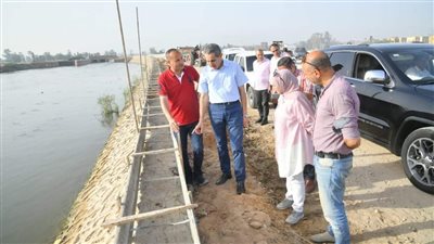 محافظ الغربية يتابع أعمال التطوير والرصف بقلعة زراعة العنب وصناعة الزبيب بالسنطة