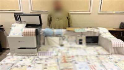 ضبط مزور الشهادات الجامعية وترويجها للبيع «أون لاين» بأسيوط