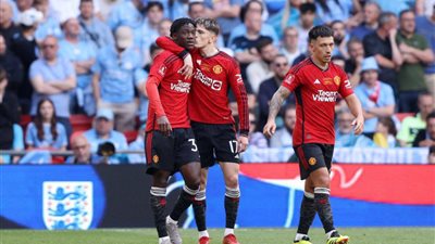 اليونايتد يفجر مفاجأة ويهزم السيتي في نهائي كأس الاتحاد الإنجليزي