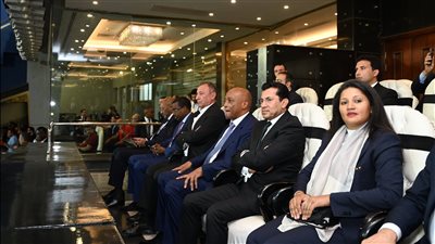 وزير الرياضة يُتوج النادي الأهلي بالأميرة السمراء