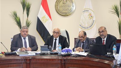 وزير التعليم يتابع امتحانات الدبلومات الفنية من غرفة العمليات بمقر الوزارة بالعاصمة الإدارية