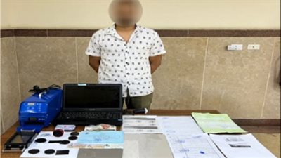 «مسجل» ينتحل صفة طبيب ويستأجر عيادة لمزاولة المهنة بالقاهرة