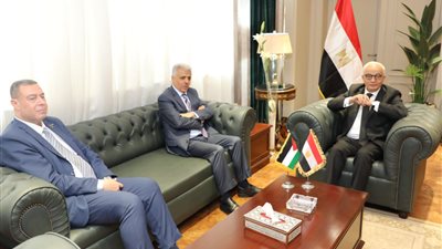 وزير التربية والتعليم العالي الفلسطيني يشيد بالدعم المصري المتواصل للشعب الفلسطيني