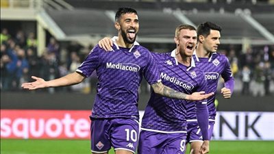 قمة بين أولمبياكوس اليوناني وفيورنتينا في نهائي دوري المؤتمر الأوروبي