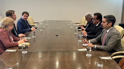 وزير الصحة يبحث مع سكرتير الدولة الروسي تعزيز التعاون في مجال تصنيع الدواء