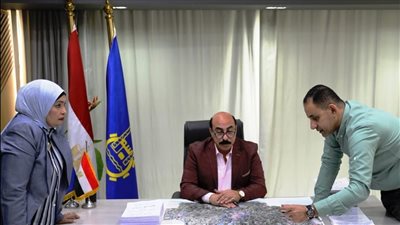 محافظ أسوان يعتمد كشوف إحداثيات المبانى القريبة من الأحوزة العمرانية لإنهاء إجراءات التصالح