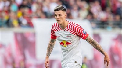 آرسنال يحصل على موافقة مهاجم لايبزيج الألماني